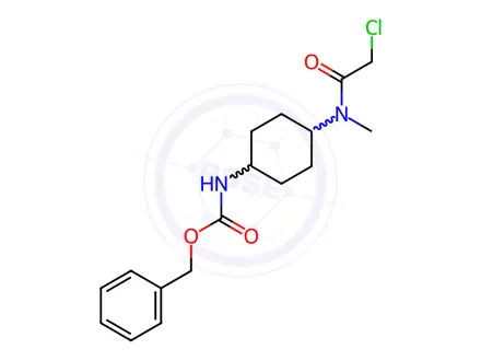 Chemical structure of Benzyl (4-(2-chloro-N-methylacetamido)cyclohexyl)carbamate