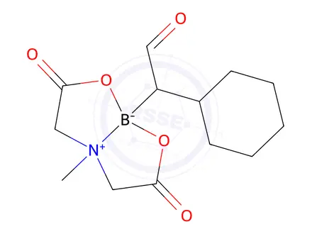 Chemical structure of Cyclohexyl(6-methyl-4,8-dioxo-1,3,6,2-dioxazaborocan-2-yl)acetaldehyde