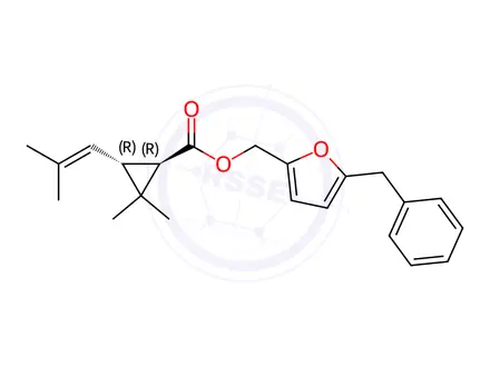 Chemical structure of (-)-trans-resmethrin