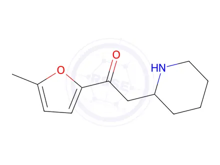 Chemical structure of 1-(5-Methylfuran-2-yl)-2-(piperidin-2-yl)ethan-1-one